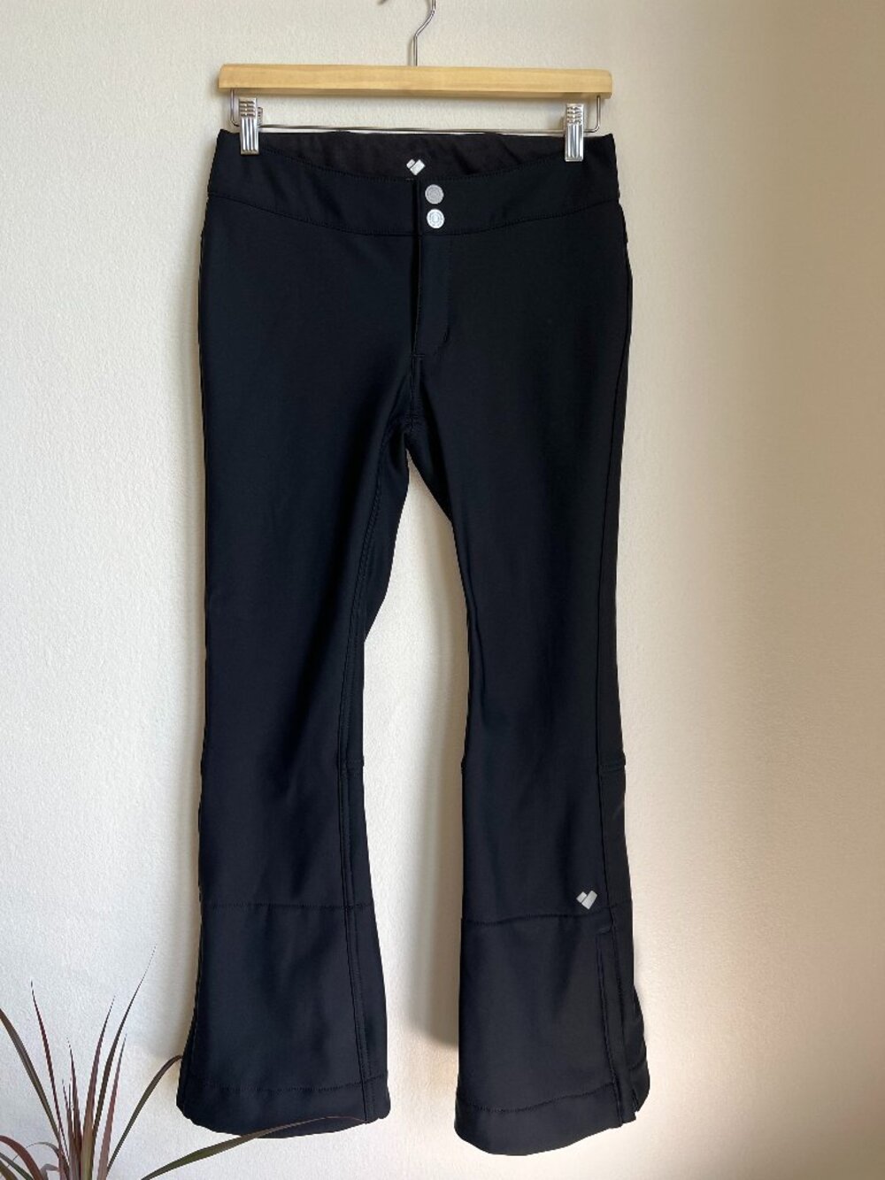 Obermeyer Women's Bond Snow Pants Black Size 4 (short)